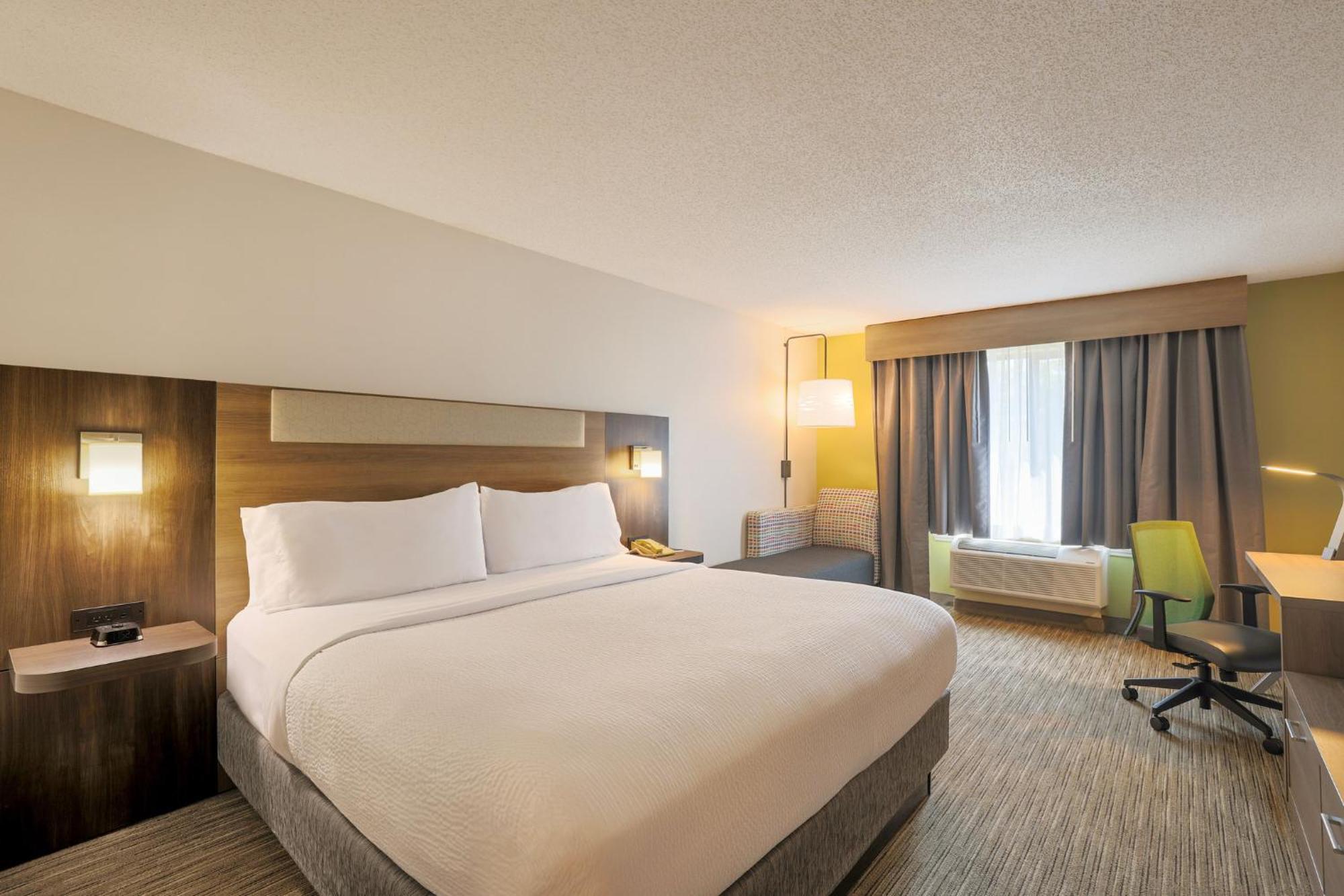 Holiday Inn Express Hotel & Suites Raleigh North - Wake Forest By Ihg Exterior photo